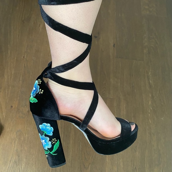 Public Desire Ilona Lace Up Platform Heels *NWOT* - Picture 2 of 11